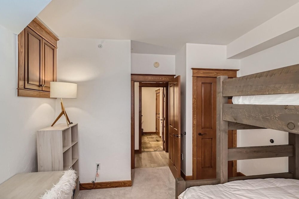 Mill Club 205 2 Bedroom Condo by RedAwning view 4
