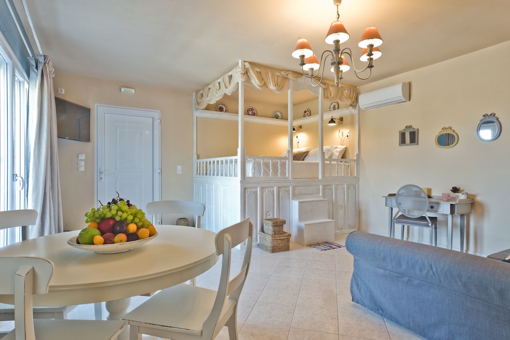 Elaia Villas