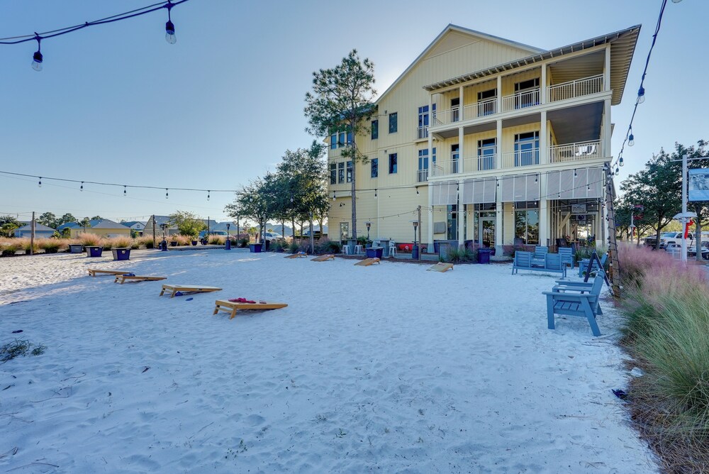 Beach Access: Port St Joe Home w/ Screened Patio!