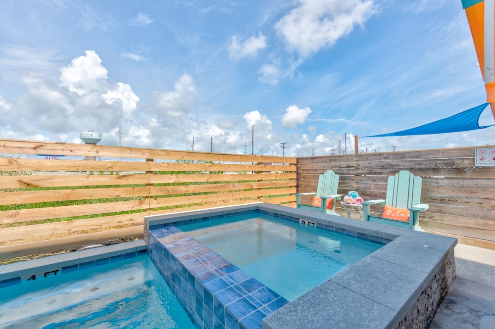Totally Beachin by Avantstay Private Pool Hot Tub Swing Seats Beach Get Away