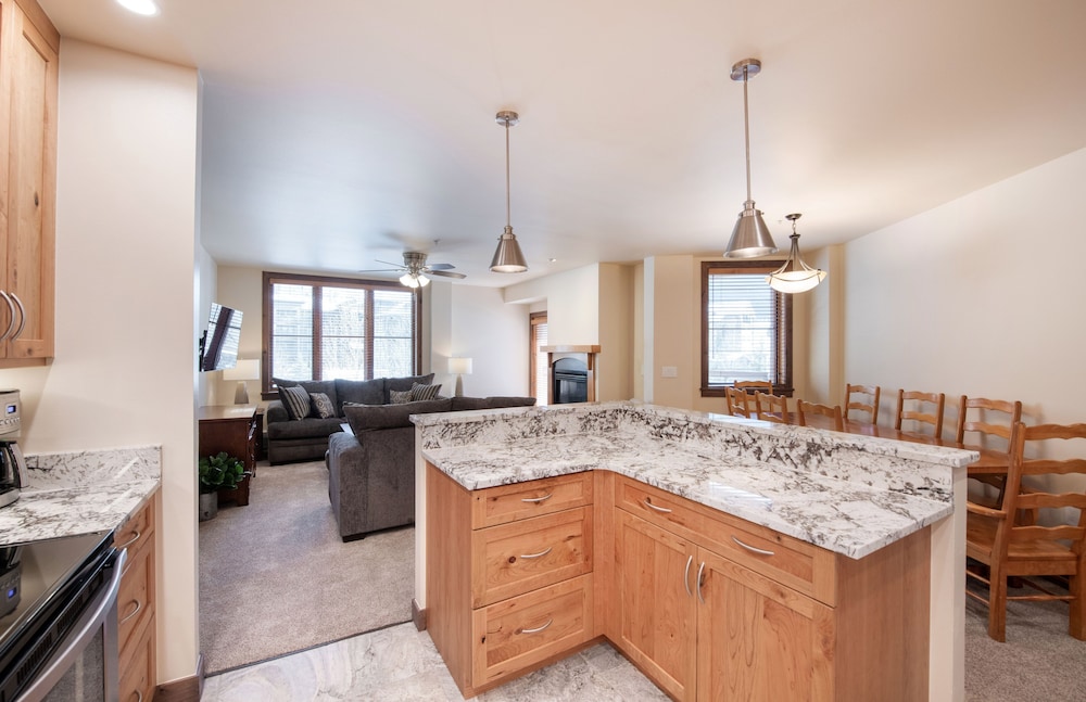 Winter Park CO Condos - Zephyr Mountain Lodge