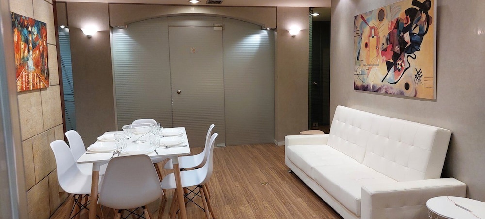 Deluxe apartment 12BD 6BATH