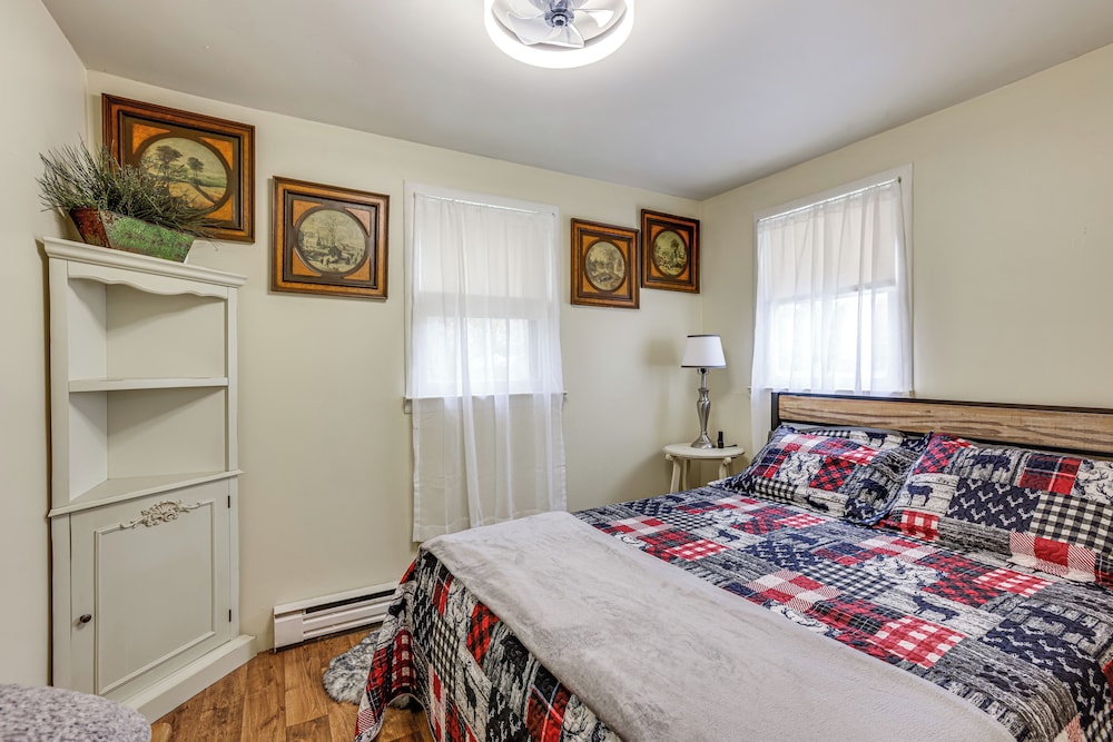 Walk to Gray Lake: Pet-friendly Cottage