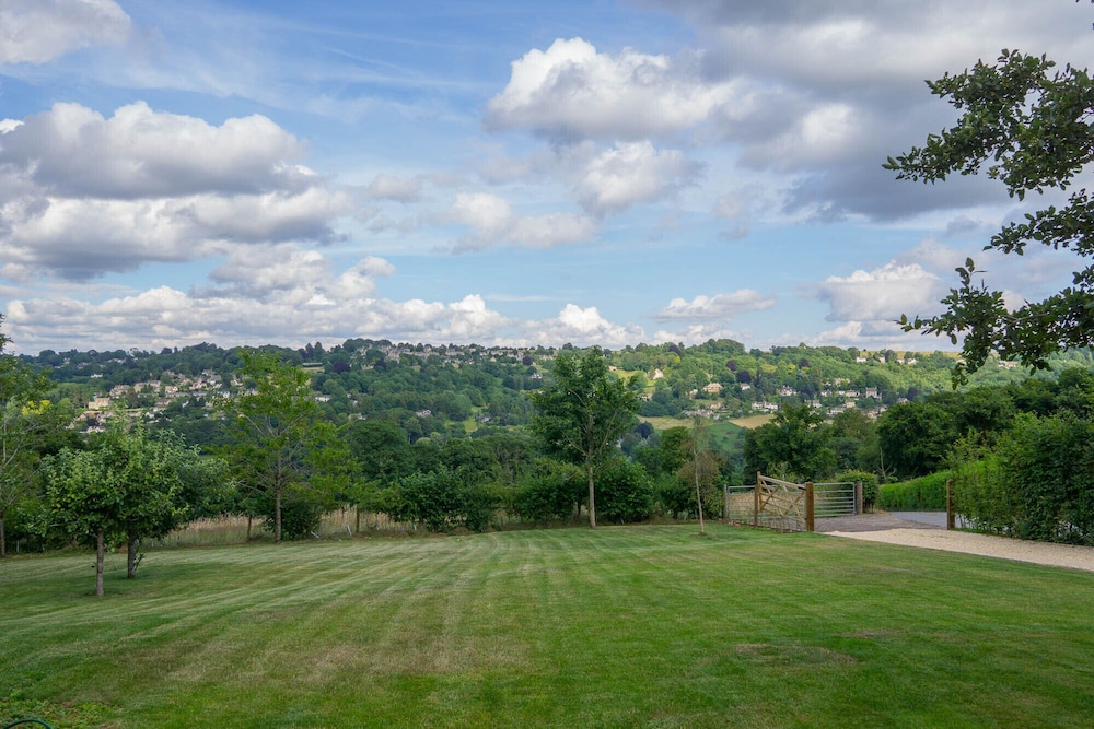 Stroud Vacations - The Retreat - Property Image 15