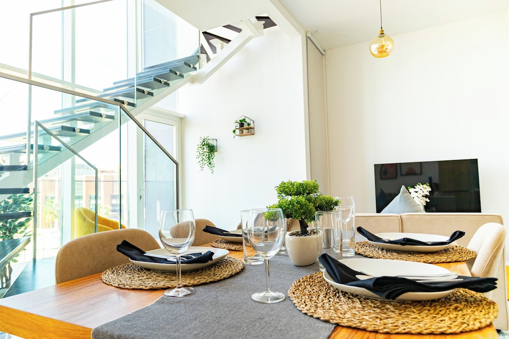 Bloomfields Spacious 2BR Duplex in Oasis