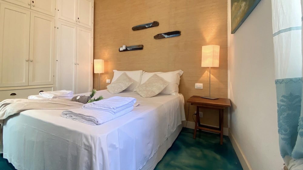 Molo Blu Apartment in La Maddalena view 5