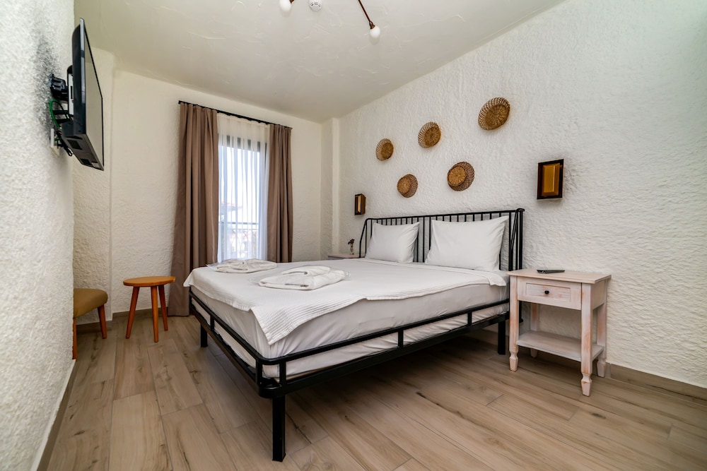 Cemal Alaçatı Butik Otel - Image 5