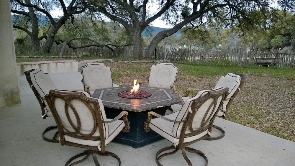 Bluebird Hill And Star Suite 5 Bedroom Home