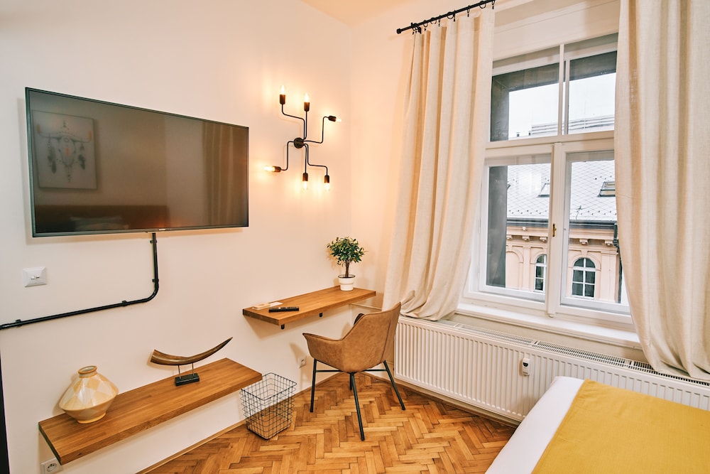 CAMŌ ROOMS - Boutique Aparthotel