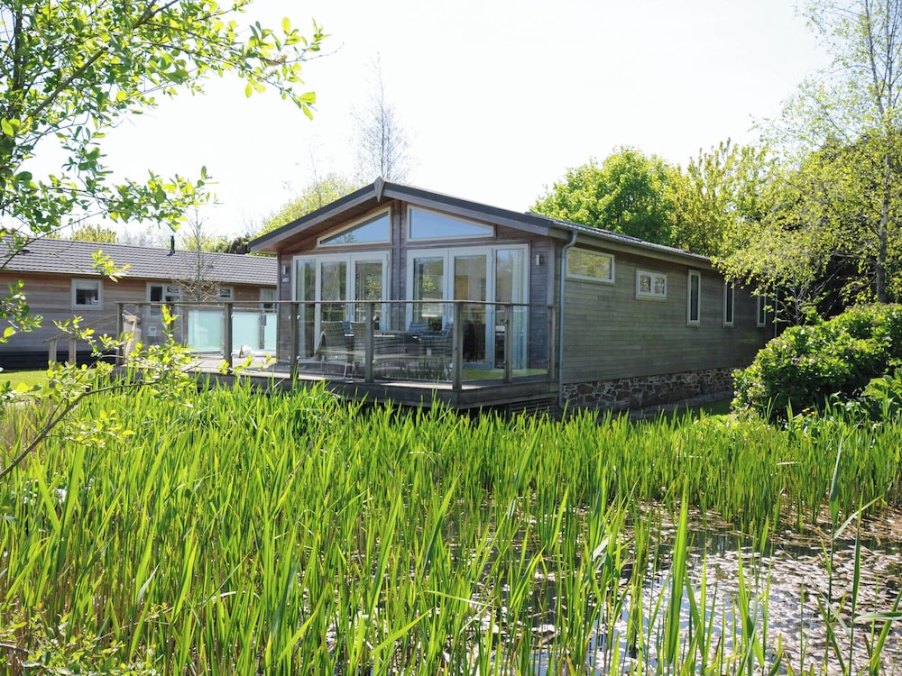 5 Meadow Retreat
