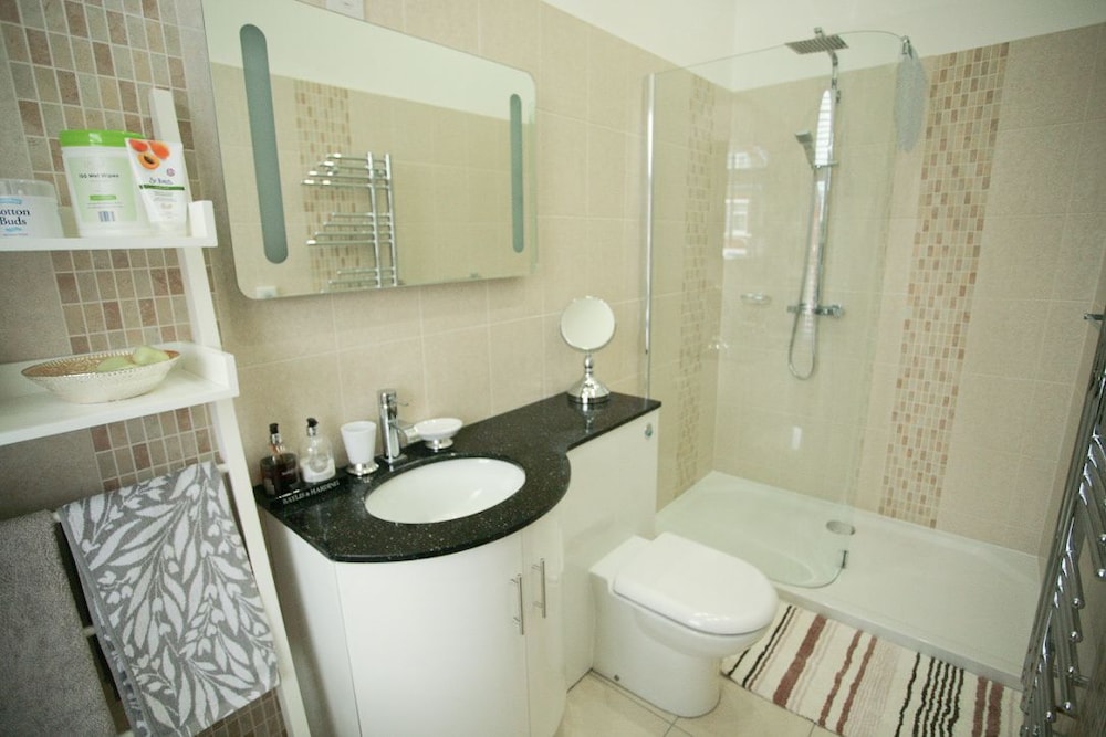 Southport Vacations - Vale House - Property Image 2