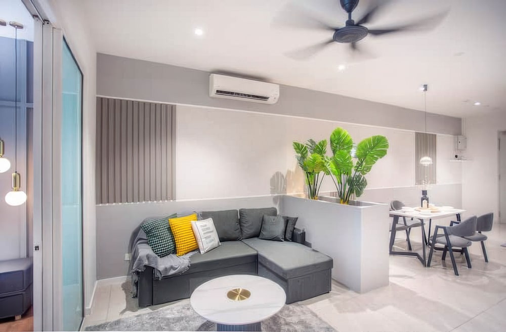 Platinum Quill Apartments Residences