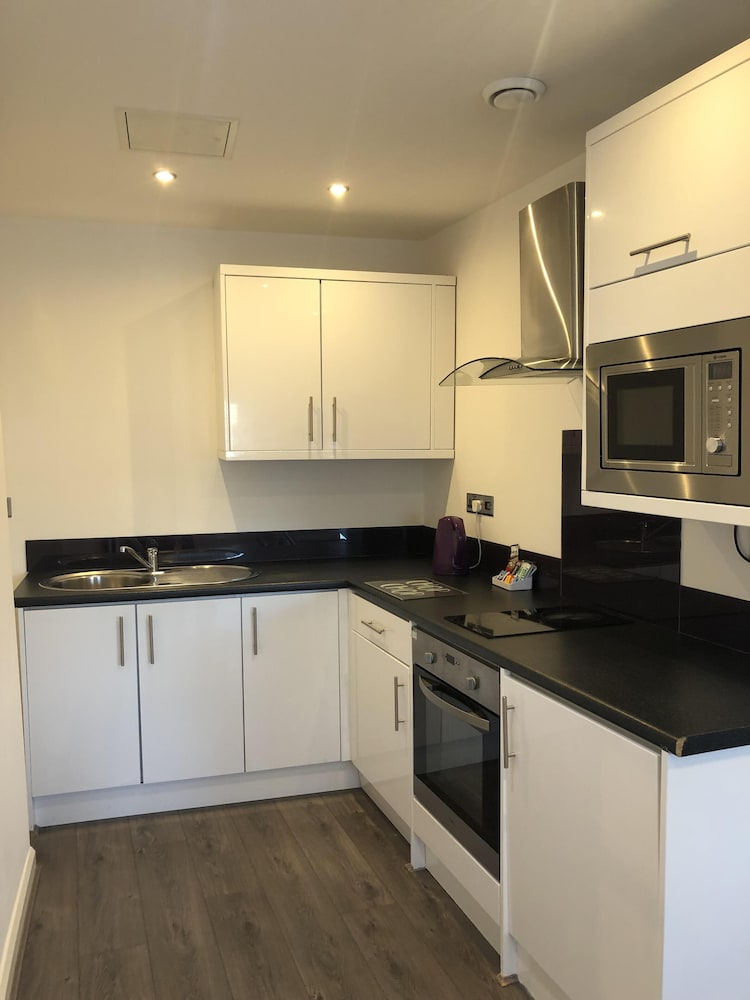 Fox House, Studio Apartments