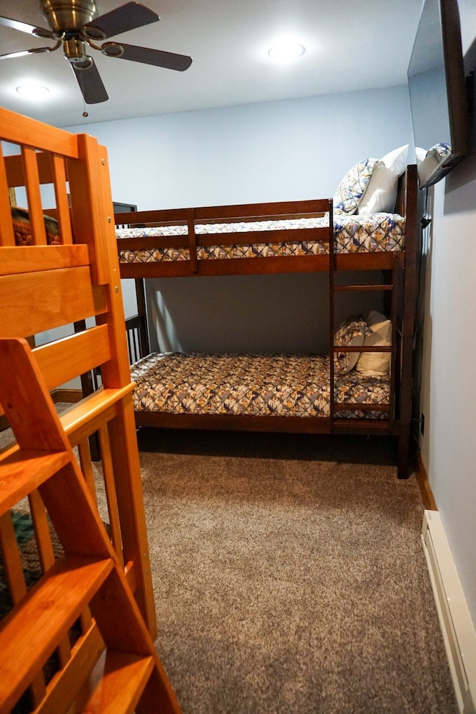 Stemwinder #8:3 Bedroom/3.5 Bath Slopeside