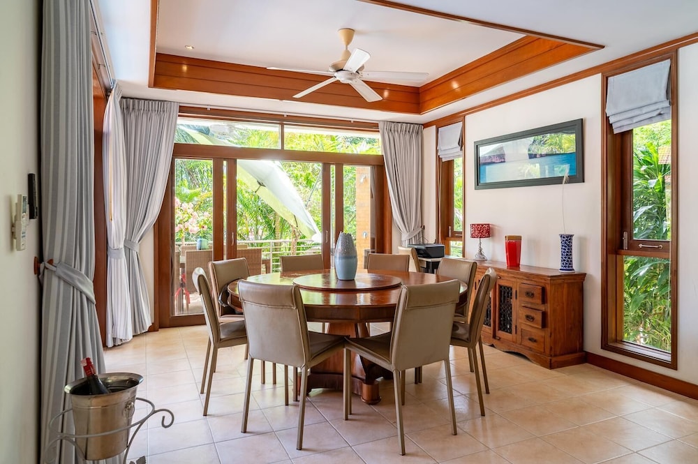 4BR Villa beach walking distance KBR44