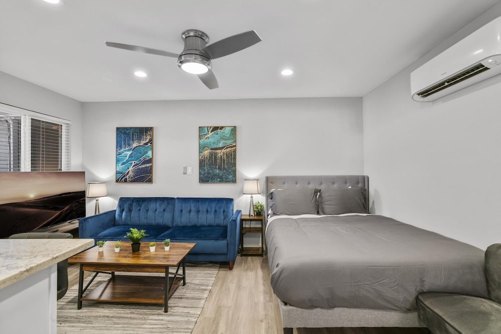 Stylish Studio Downtown Evonify - Property Image 28