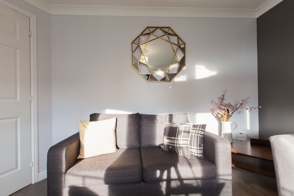 Duloch Apartments TP