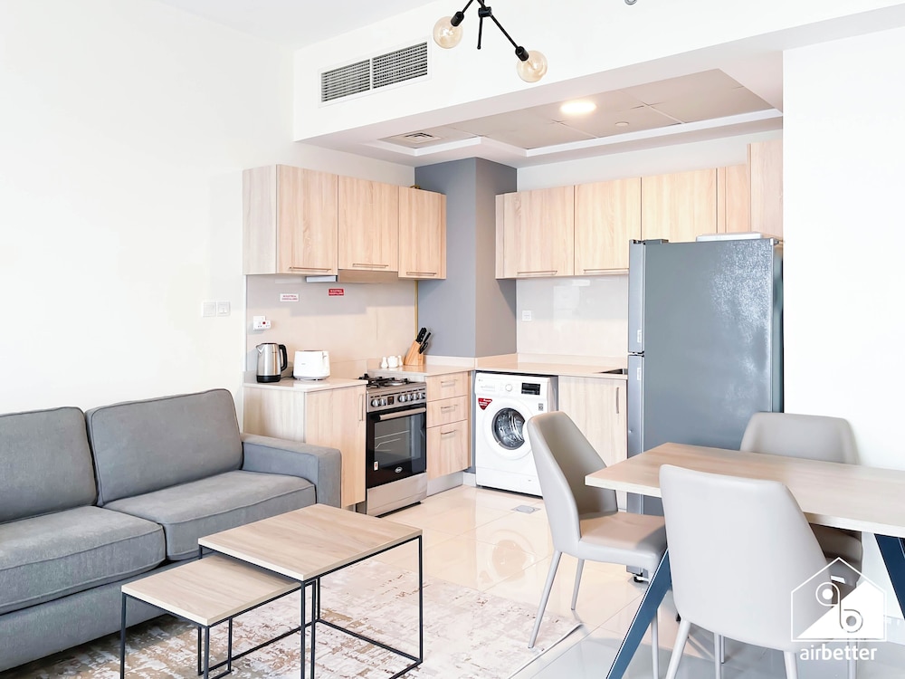 Gorgeous Studio With Balcony Business Bay