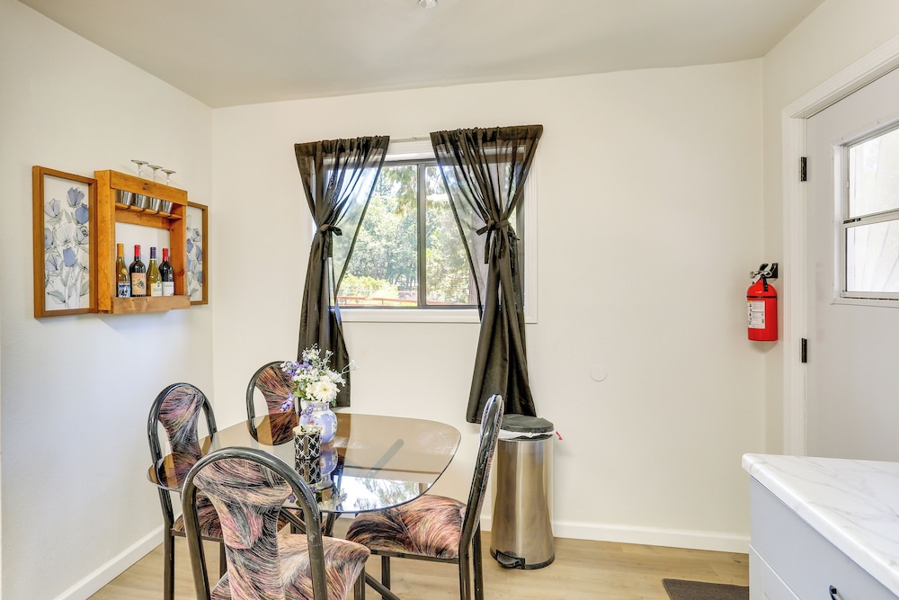 Private Horse Stall: Unplug at Shingletown Home!