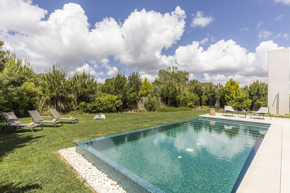 Troia Design Villa by Cadenzalux