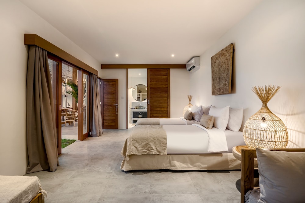 Villa Folie by Alfred in Bali - New 5bdr Dream Villa in the Heart of Seminyak