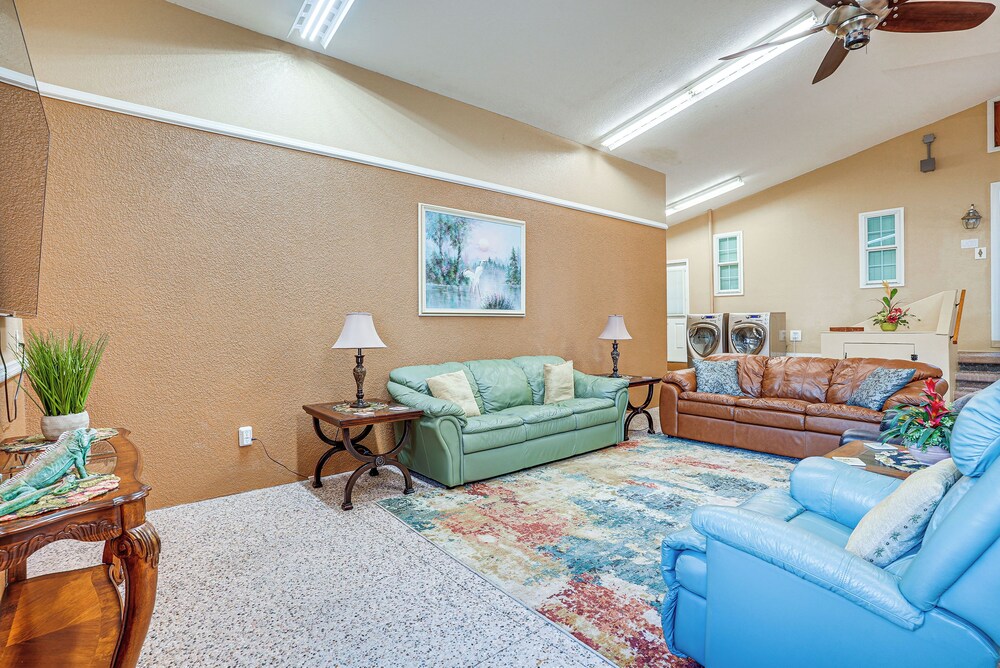Pet the Sheep! Rural & Spacious Polk City Retreat