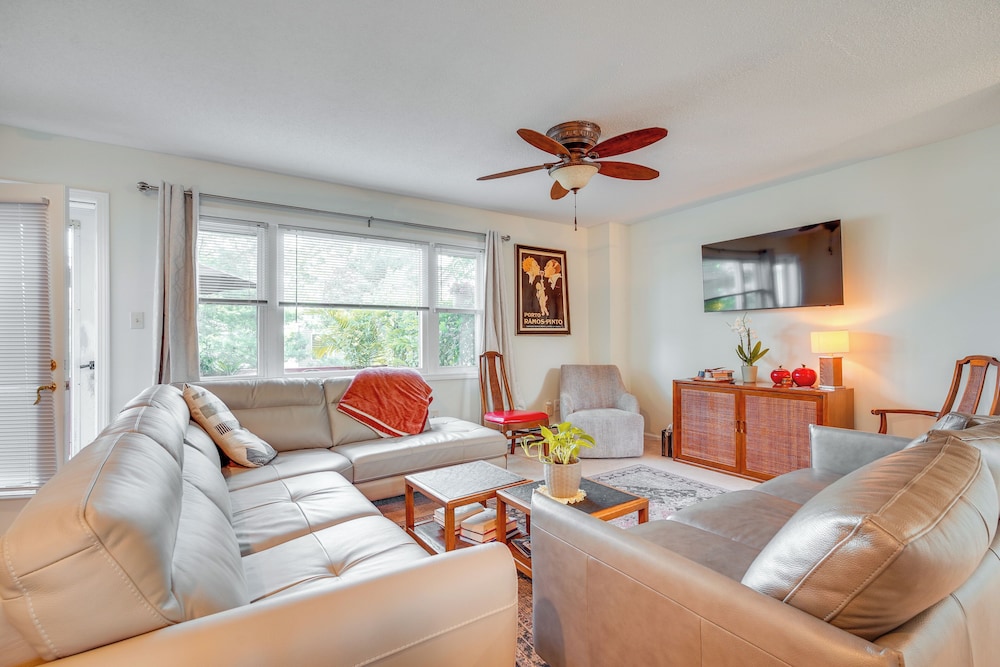 2 Blocks to Beach: Walkable Woodmont Village Home