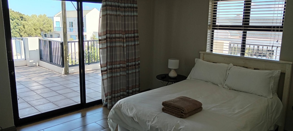 Relax in Style at Ndigo Blue, Langebaan's Coziest Holiday Home