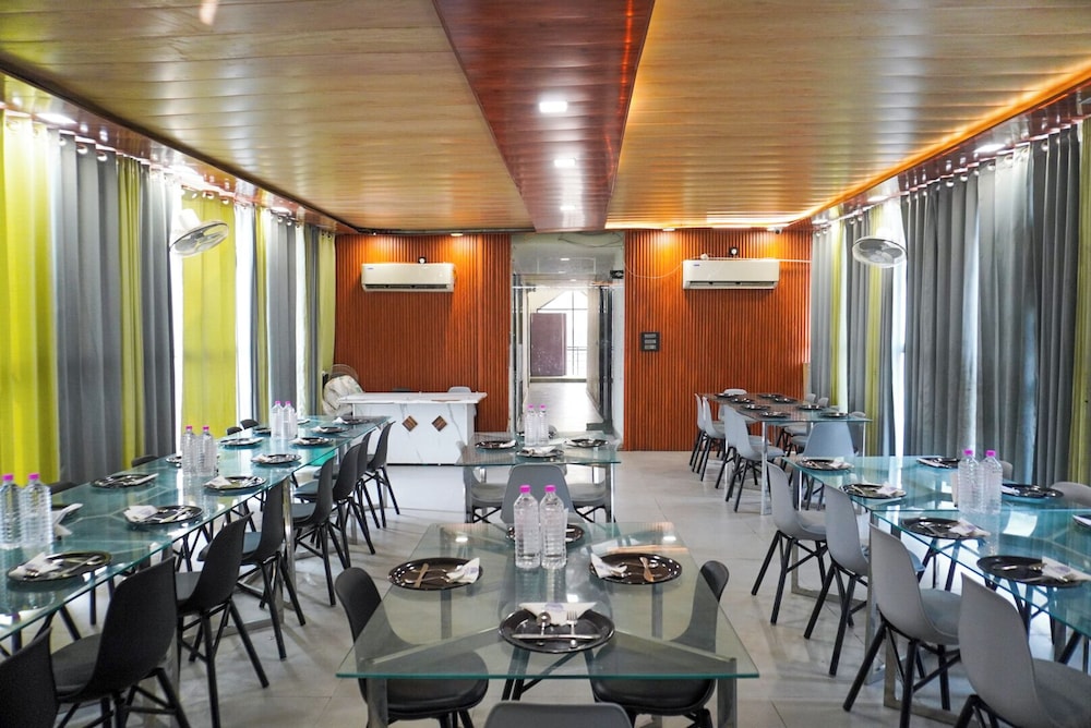 Goyal Hoteliers - Vrindavan