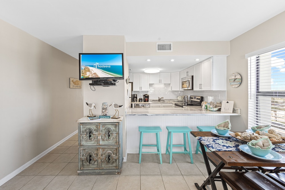 Island Sunrise Condos by Hosteeva