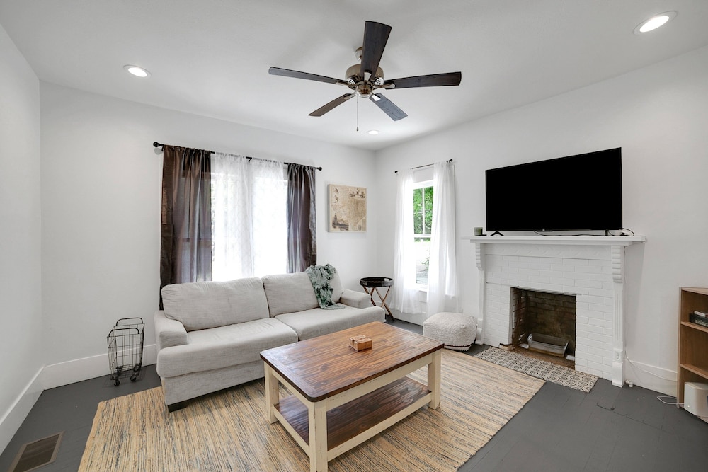 Magnolia House Walk To Festival Park 3 Bedroom Home