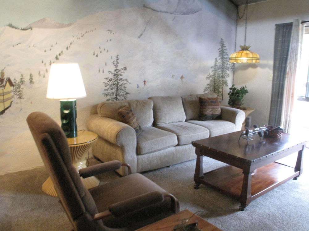 Snow Summit Townhouse Rentals & Sales