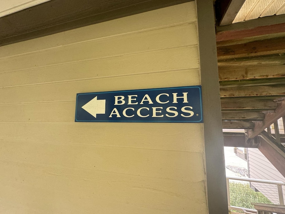 Sunset Oceanfront Lodging
