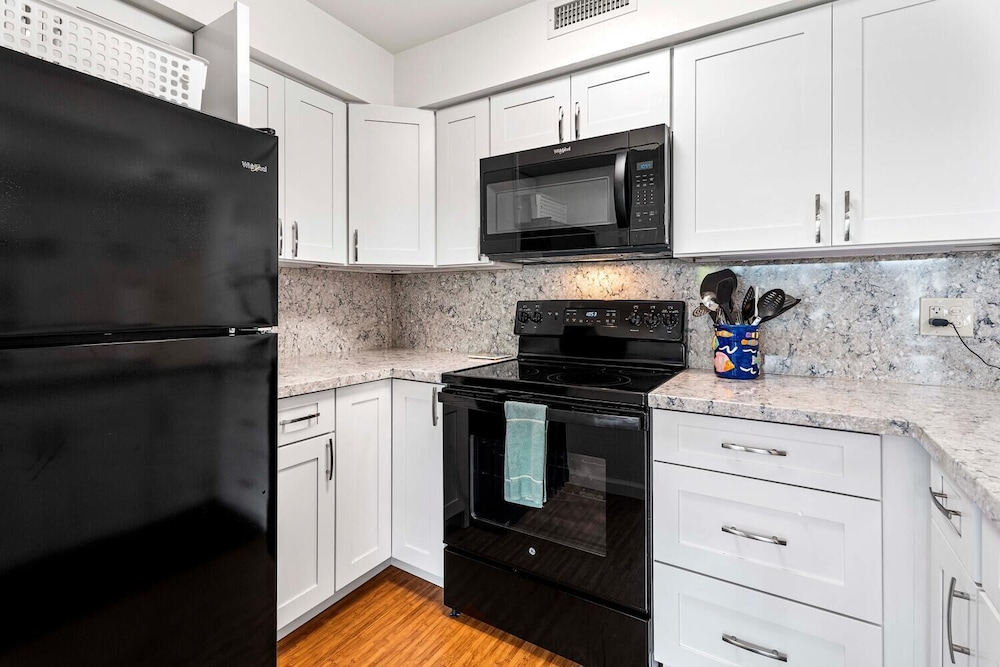 Great Location - Close to Ocean - Central AC - Vrkcv
