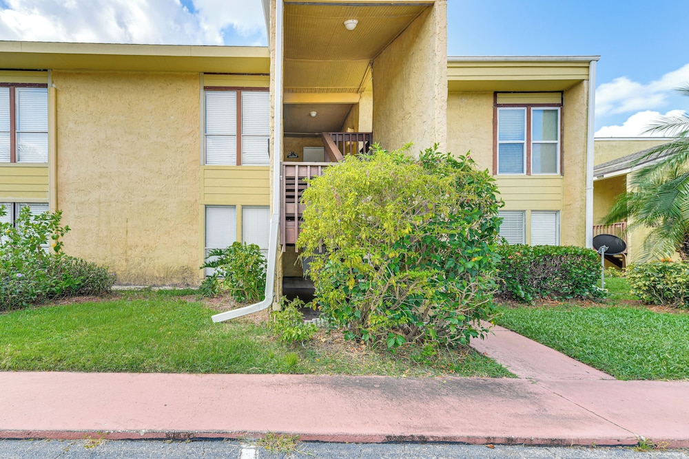 Explore Sarasota: Condo w/ Pool Access, Near Dtwn