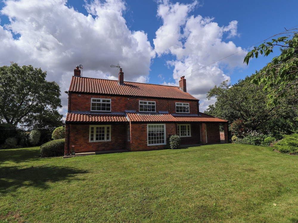 Moon Field Lodge