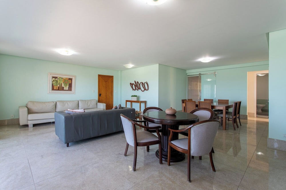 Apto Pet Friendly com 3 Su tes e Vista Para o Mar