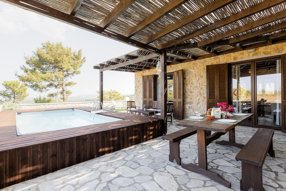 Salakos Villas