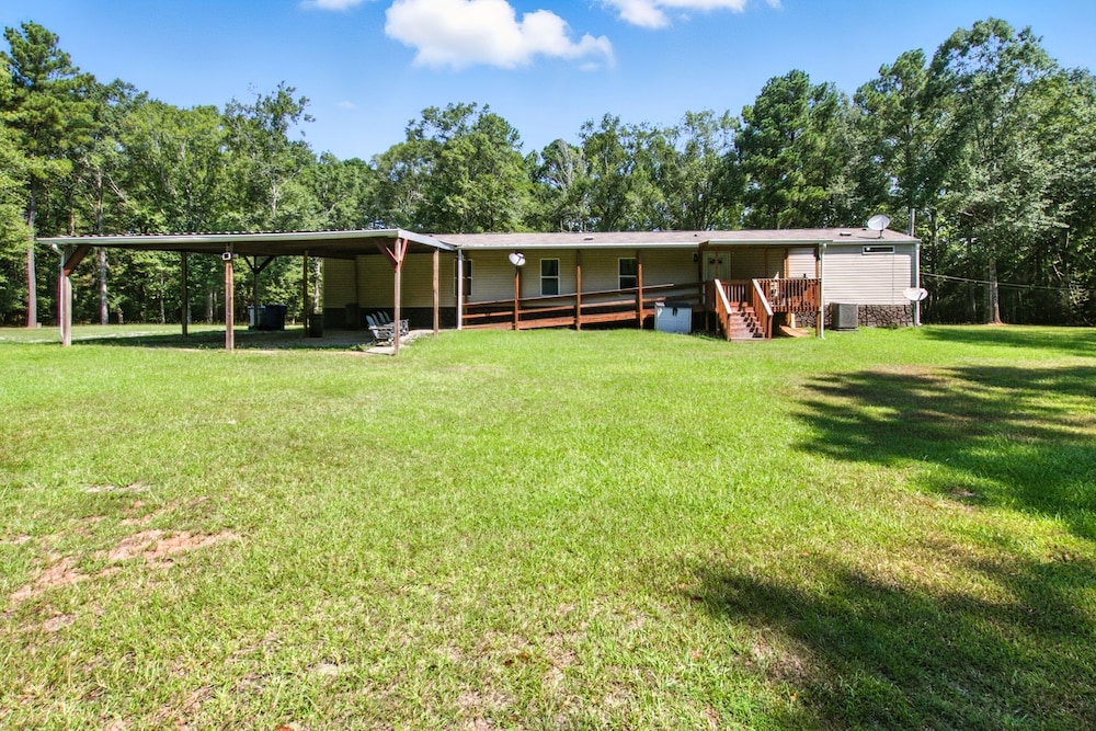 Tranquil Country Retreat Surrounded By Nature 3 Bedroom Home