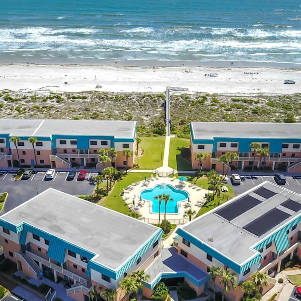 Oceanfront 3BR Villa With Pool Extras view 3