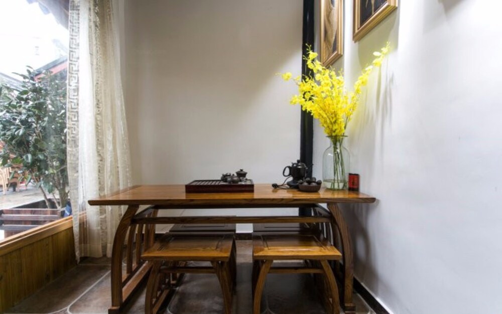 Zunyuelou Inn Tongli