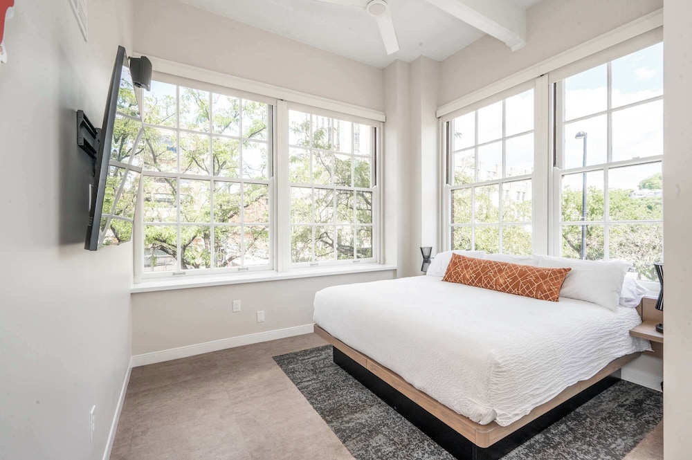 The 333 Suites 203 Stay for 4
