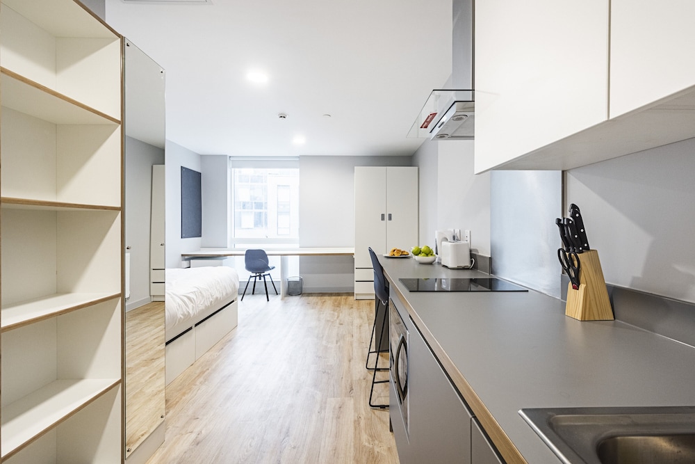Modern Studios in Cardiff view 5