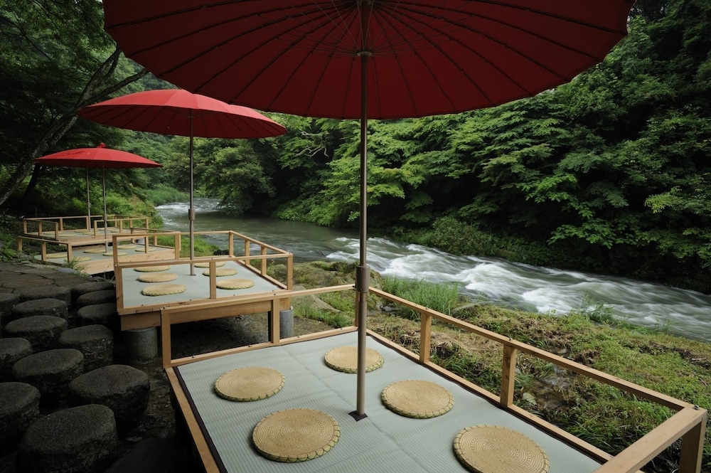 Yamanaka Onsen Shirasagiyu Tawaraya