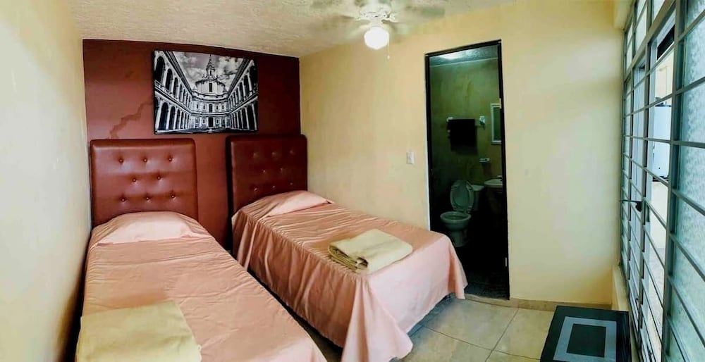Casa San Rafael Guadalajara CENTRICO view 3
