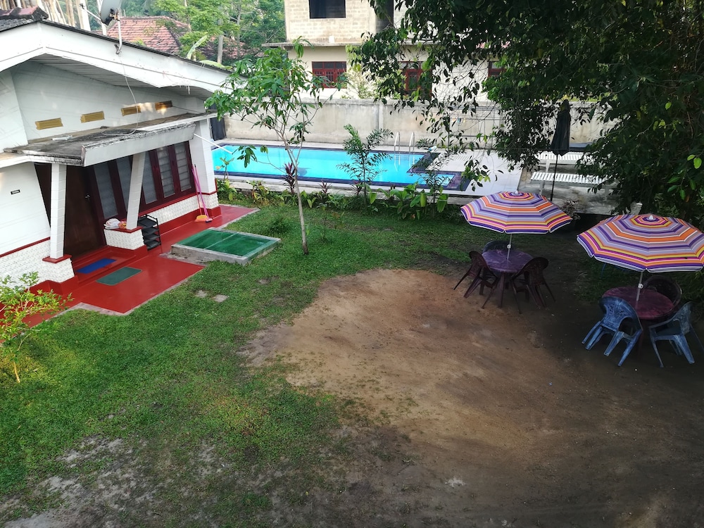 Shrinith's Place - Dodanduwa