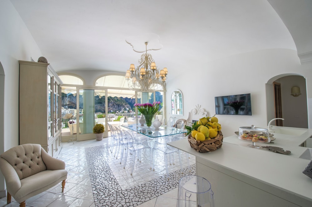 Villa In Positano With Luxury Spa & Amazing View