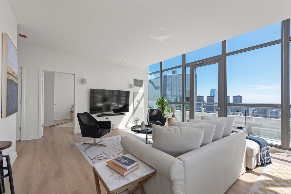 West Loop PH Fireplace Deck Incredible Views