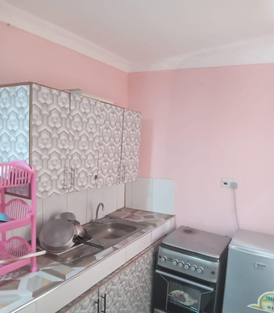 Caren Cottages & Airbnb Kitale