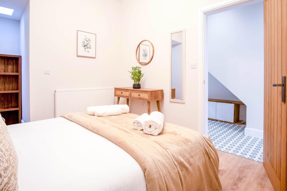Seascape Retreat - 3 Bedroom Flat - Porthcawl